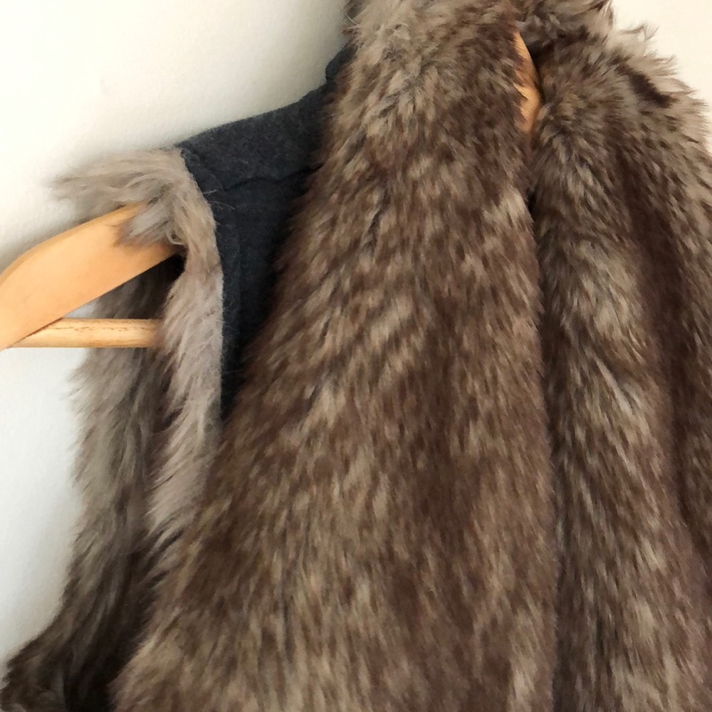 Mossimo Vest Faux Fur Reversible THICK PLUSH szS Fabulous!  PERFECT CONDITION - Picture 6 of 8